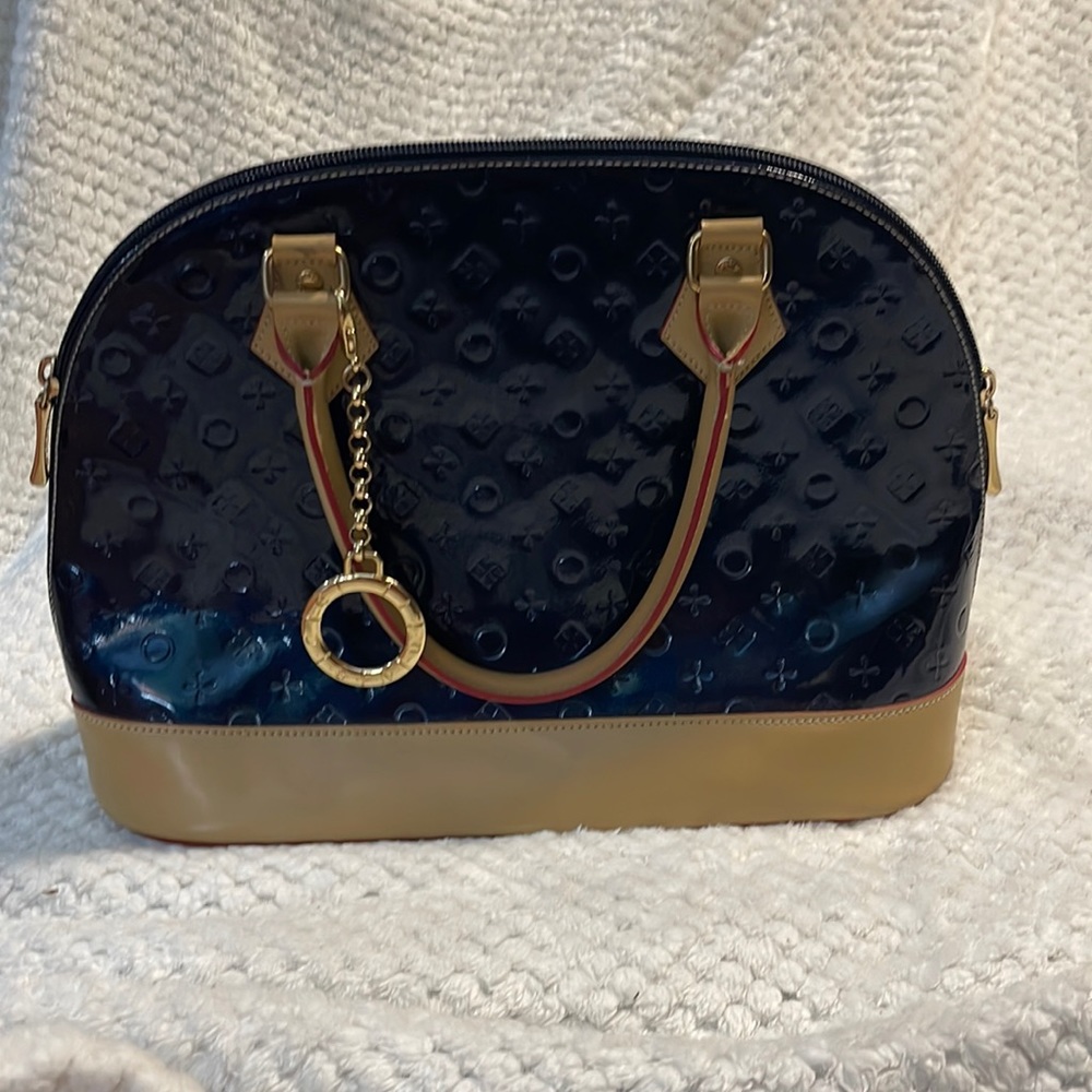 Invence navy purse